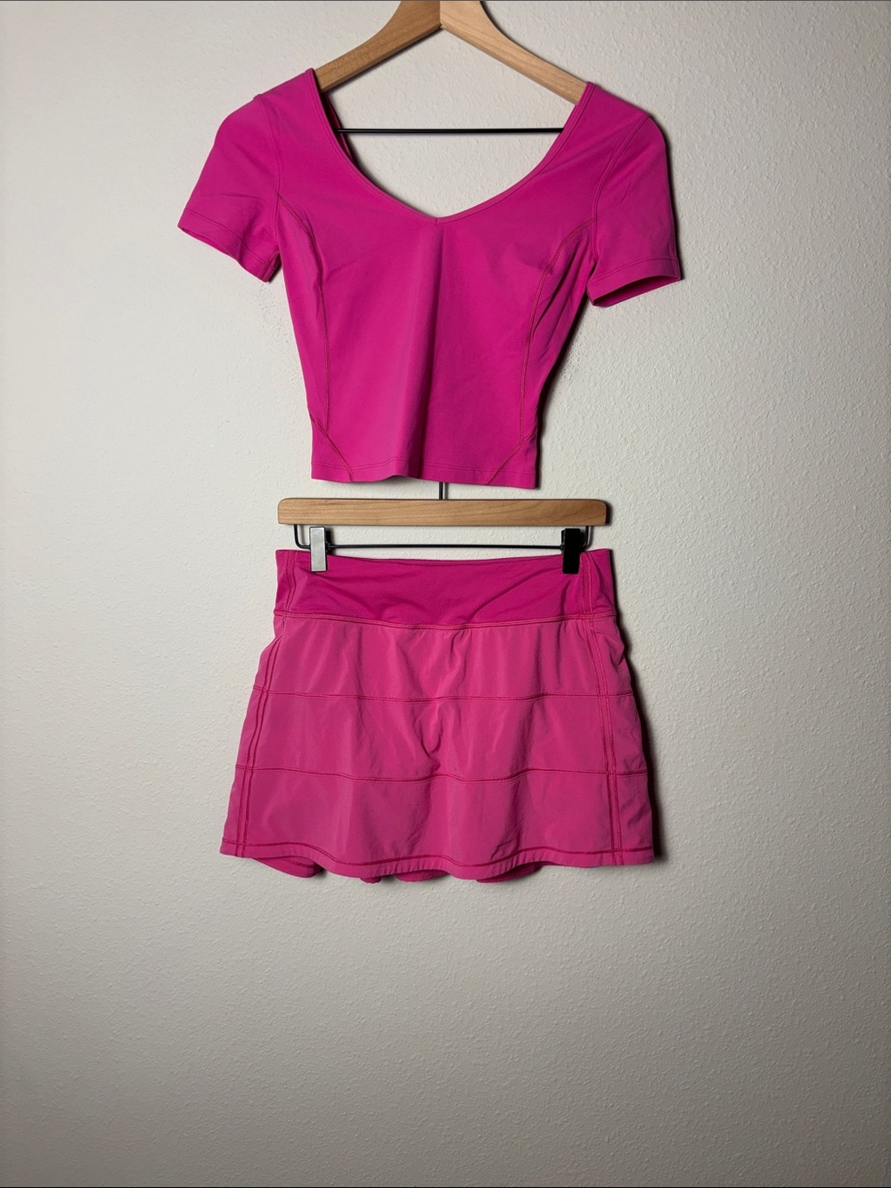 Lululemon Align T-Shirt & Pace Rival Mid Rise Skirt *Tall Sonic Pink